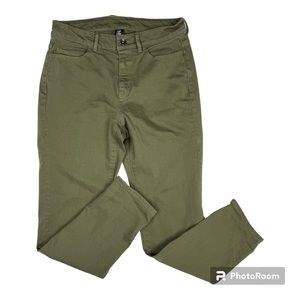 Mountain Hardwear Green Twill Ankle Jean Size‎ 2 Regular